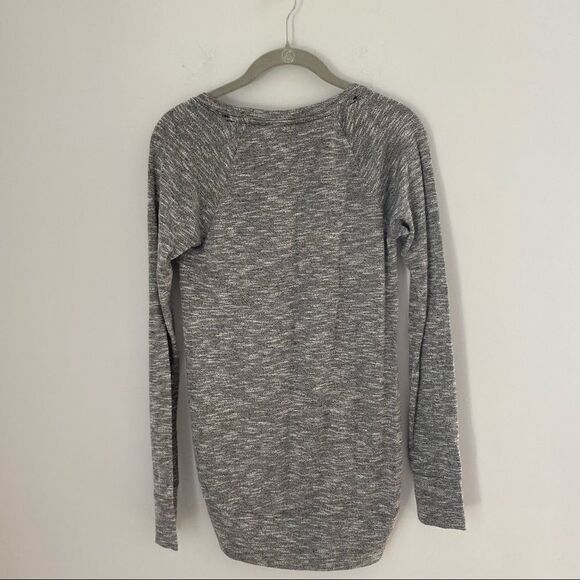 Juicy Couture Women’s Round Neck Gray Long Sleeve Knit Top - Picture 4 of 4